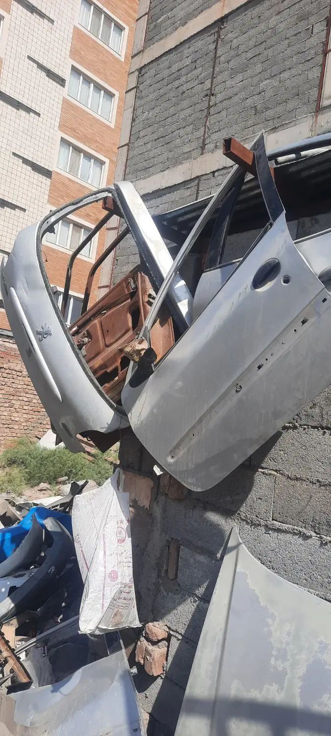 درب . در صندوق . کاپوت .سپر. ۲۰۶و پژو و پارس و ۲۰۷|قطعات یدکی و لوازم جانبی|کرمان, |دیوار