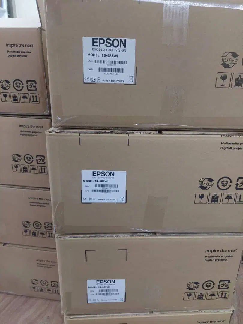 دیتاپرژکتور استوک در حد نو|تلویزیون و پروژکتور|مشهد, کوثر|دیوار