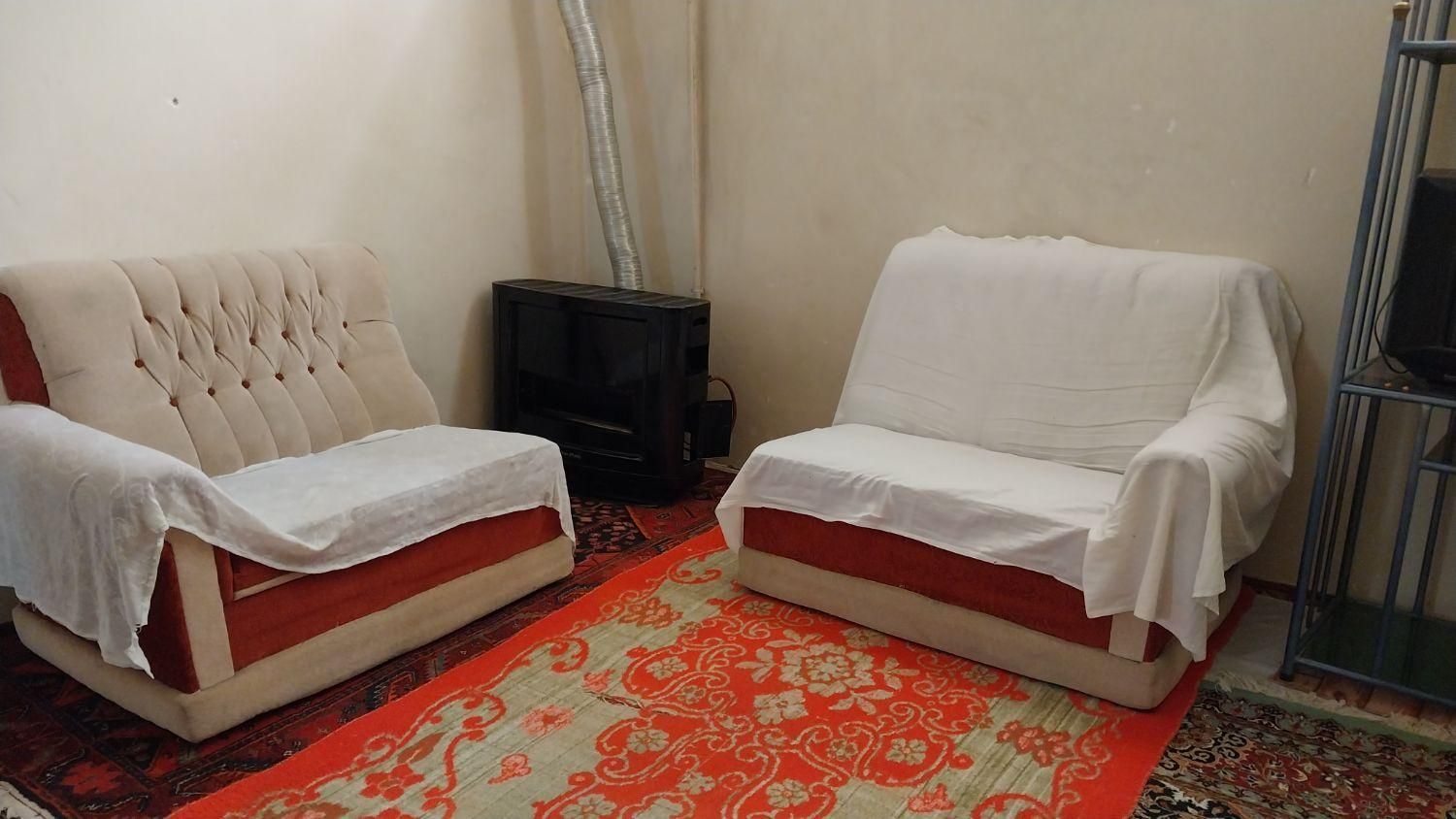 سوئیت اجاره ای با پارکینگ در محل امن و آرام|اجارهٔ کوتاه‌مدت آپارتمان و سوئیت|کرمانشاه, |دیوار