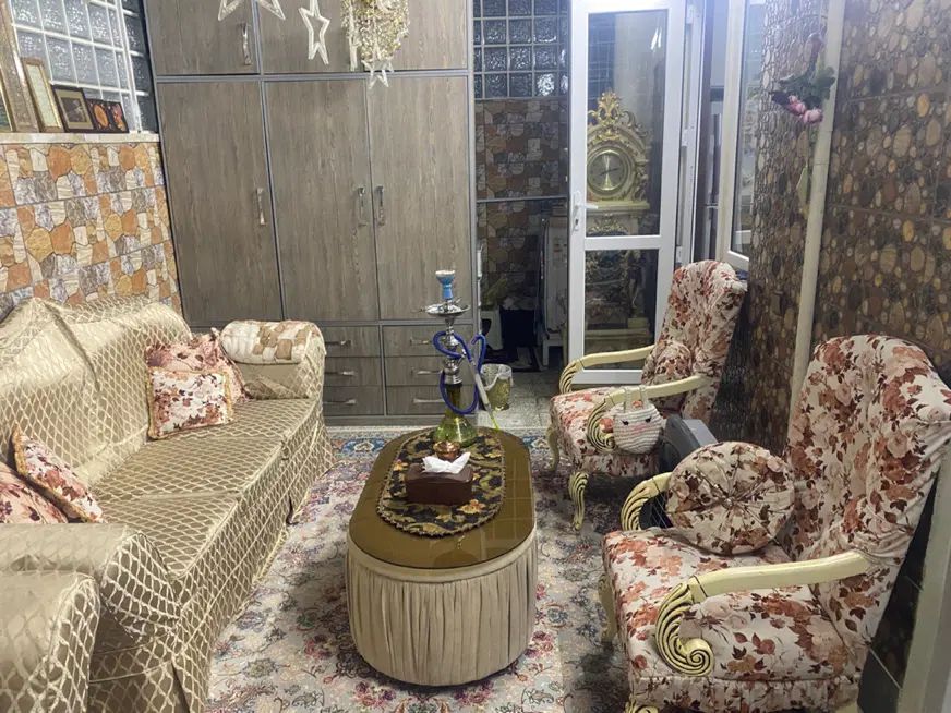 مبلمان هفت نفره کرم همراه با لباس مبل و میز جلو|مبلمان خانگی و میز عسلی|تهران, هروی|دیوار