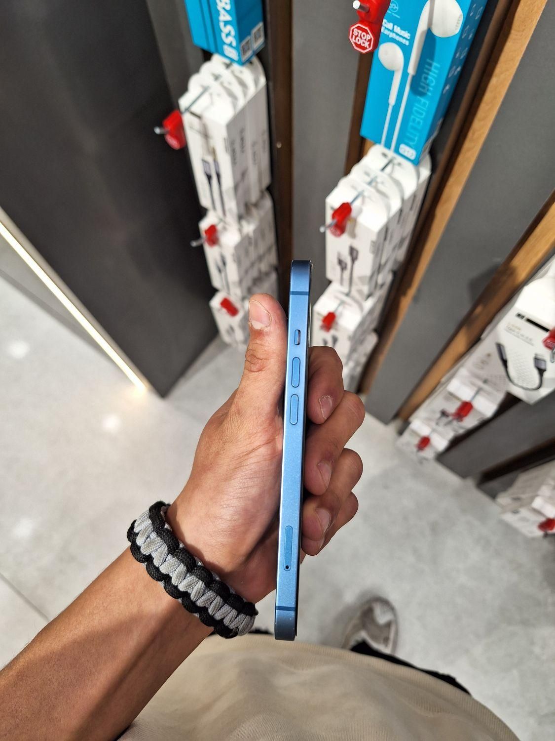 اپل iPhone 13 با حافظهٔ ۲۵۶ گیگابایت|موبایل|رشت, چله خانه|دیوار