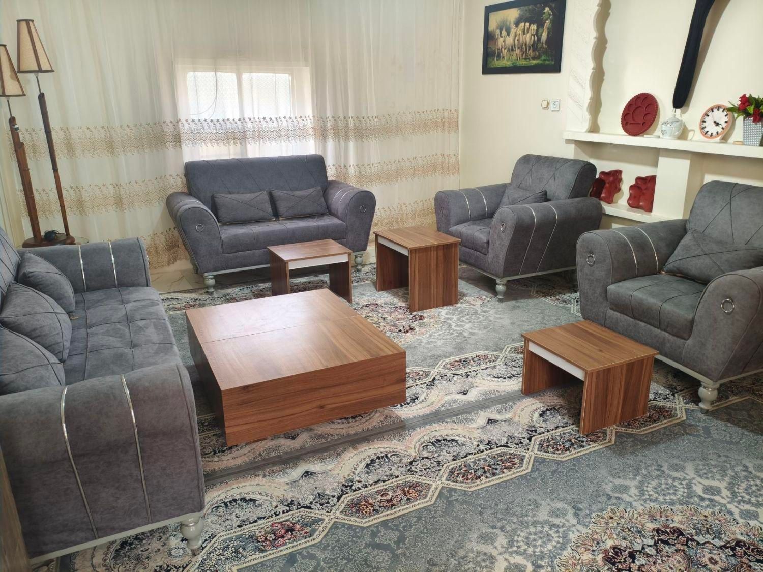 ست مبل همراه میز عسلی|مبلمان خانگی و میز عسلی|تهران, شهرک ولیعصر|دیوار