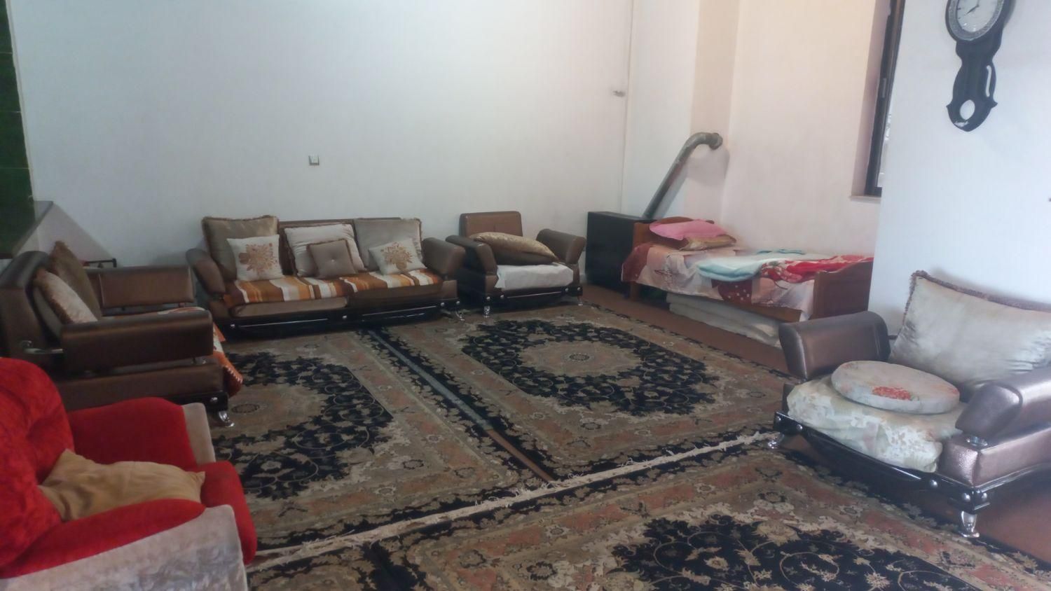 سوئیت تراسدار ویو دریا بلوار معلم حیاط باصفا|اجارهٔ کوتاه‌مدت آپارتمان و سوئیت|رامسر, |دیوار