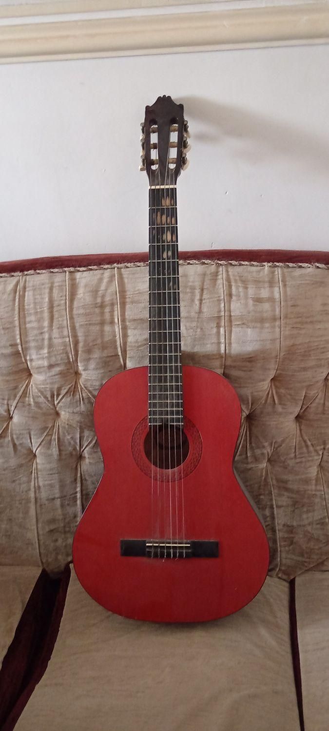 گیتار خارجی|گیتار، بیس، امپلیفایر|ملایر, |دیوار