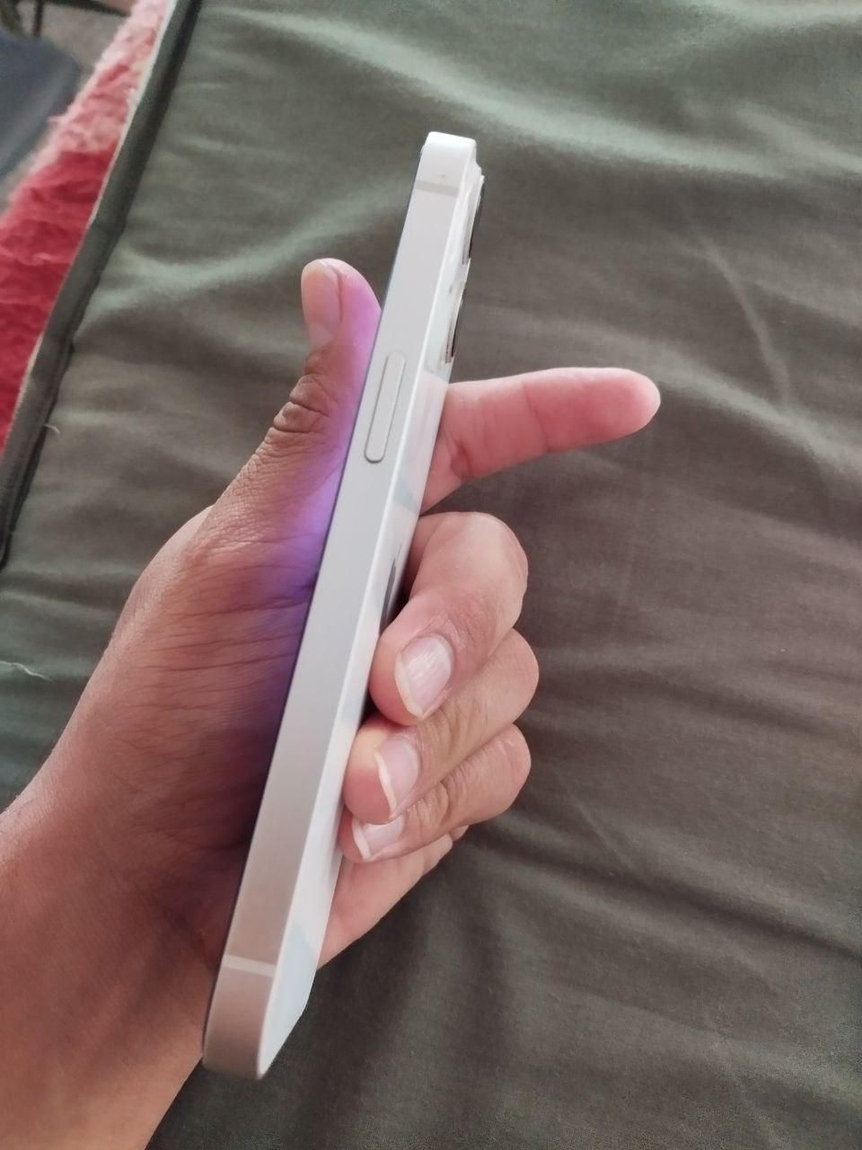 اپل iPhone 13 با حافظهٔ ۱۲۸ گیگابایت|موبایل|کرمانشاه, |دیوار