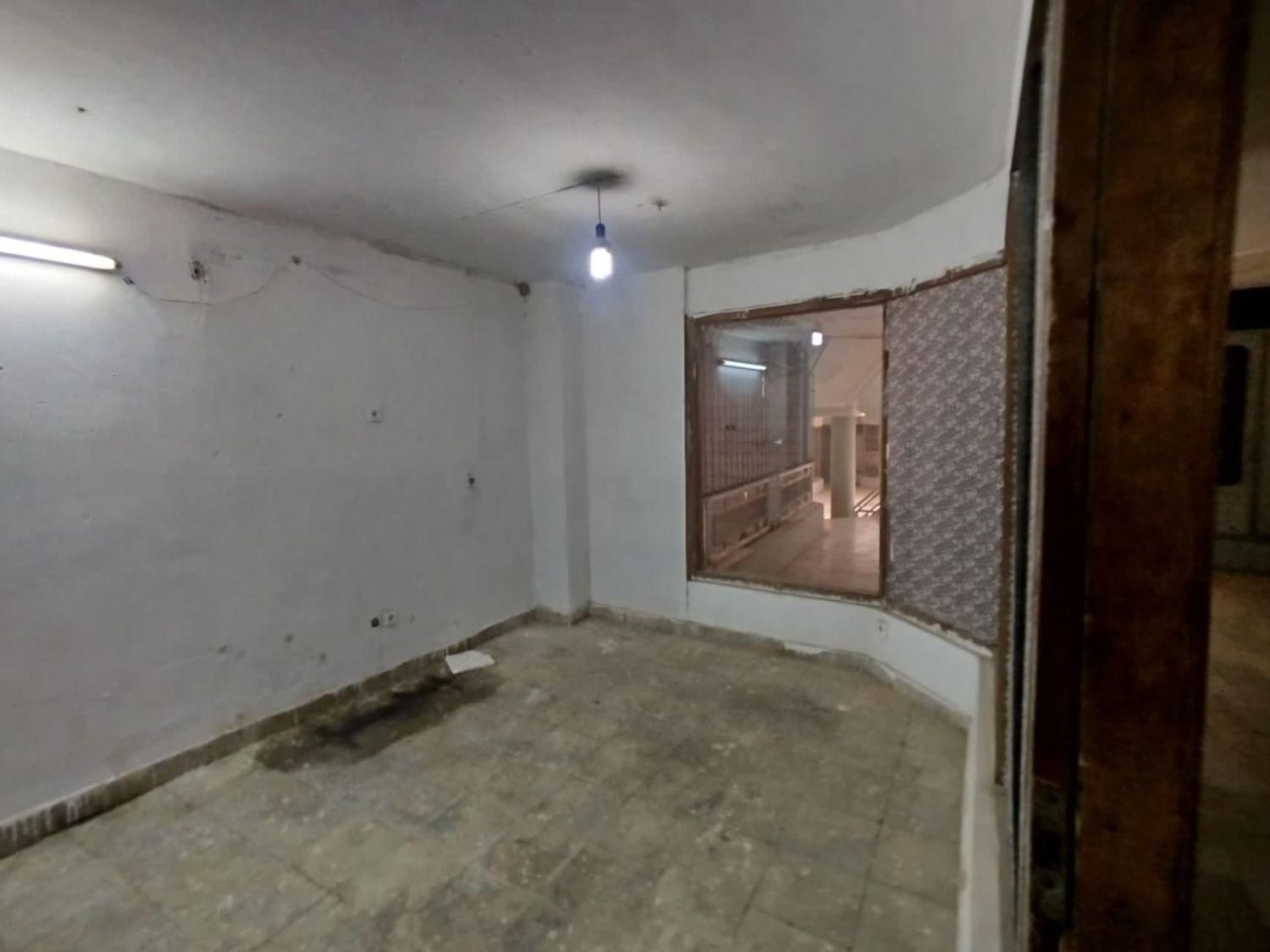 اجاره و فروش مغازه 15متری کوچه یخچال|اجارهٔ مغازه و غرفه|اصفهان, نقش جهان|دیوار