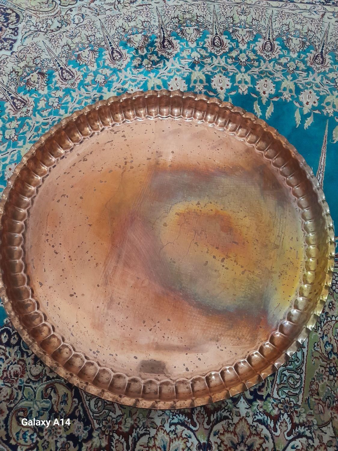 سینی مسی فقط ۲بار استفاده شده بکارم نمیاد.|کلکسیون اشیاء عتیقه|رشت, شهرک الغدیر|دیوار
