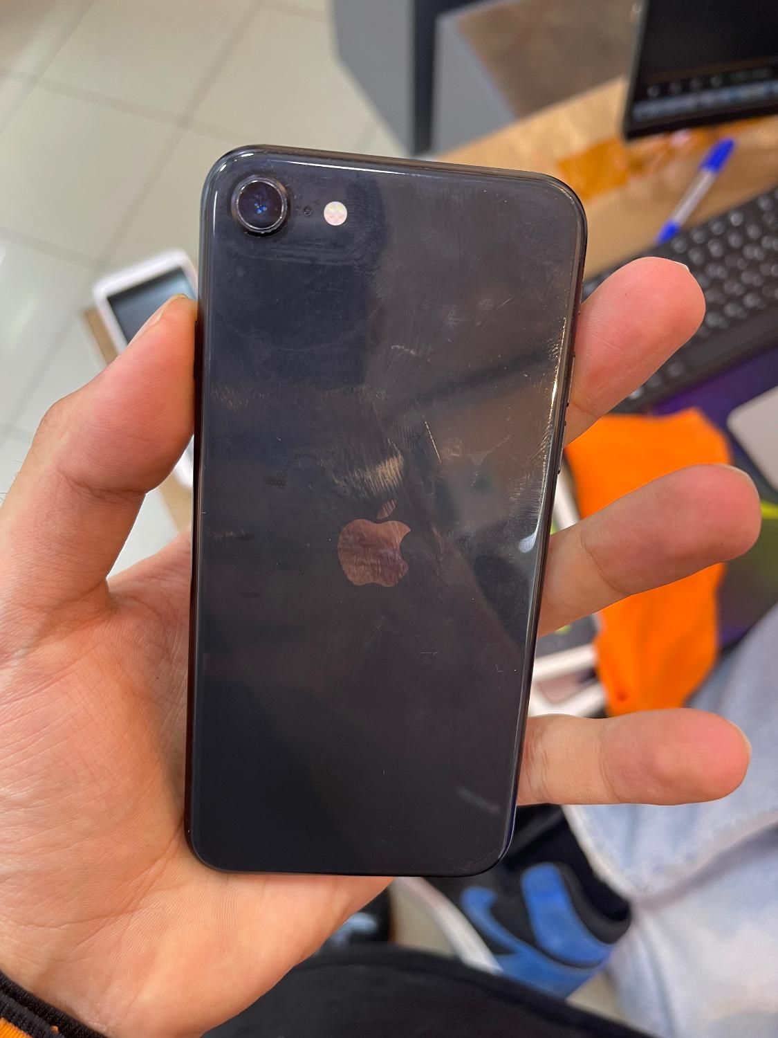 اپل ایفون iphone se 2020 حافظه ۱۲۸ گیگ|موبایل|تهران, صادقیه|دیوار