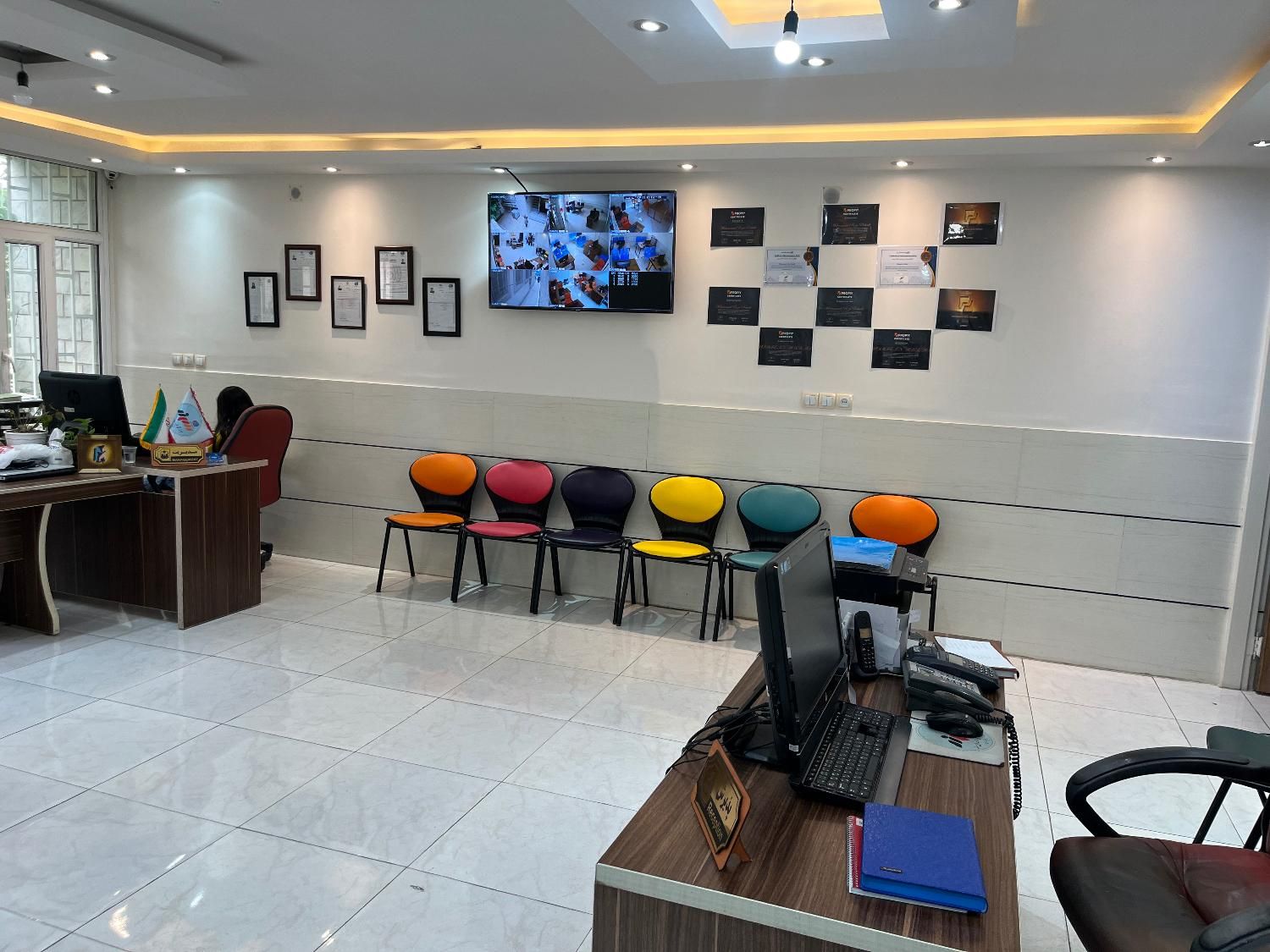 آموزش کامپیوتر حسابداری برنامه نویسی گرافیک فارکس|خدمات آموزشی|بروجرد, |دیوار