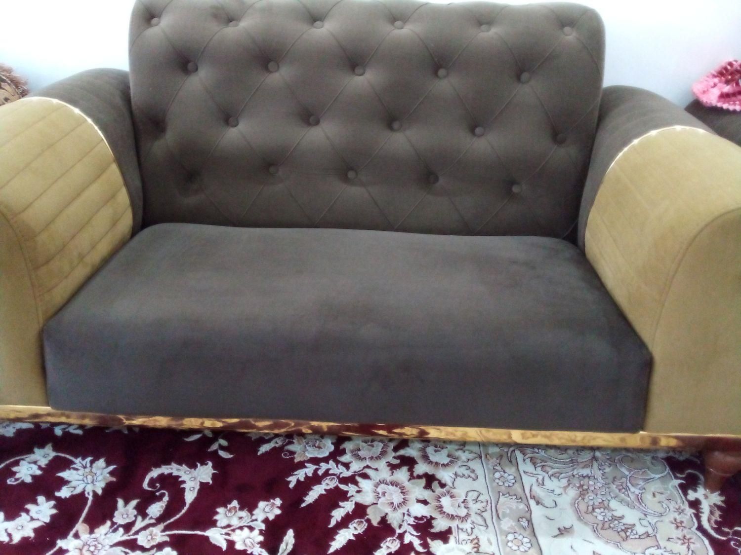 مبل ۱۰ نفره با میز و گل میز به شرط سالم و نو|مبلمان خانگی و میز عسلی|دهدشت, |دیوار