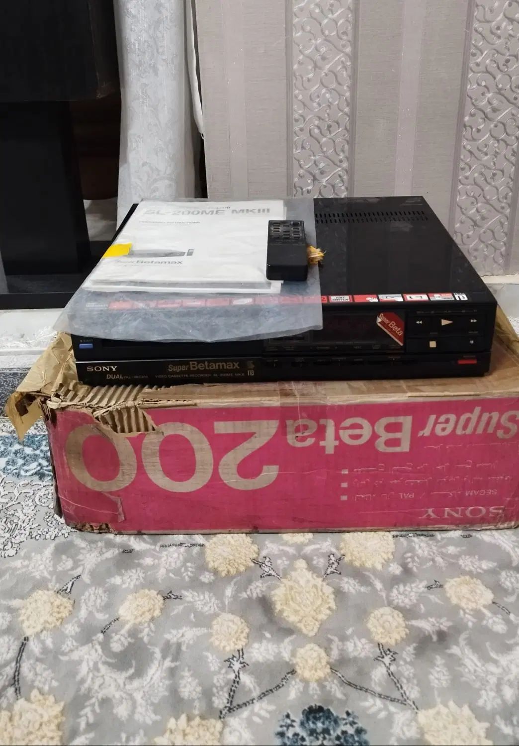 ویدیو  فیلم  کوچک  سونی . داخل  کارتون|پخش‌کننده DVD و ویدیو|اصفهان, خانه اصفهان|دیوار