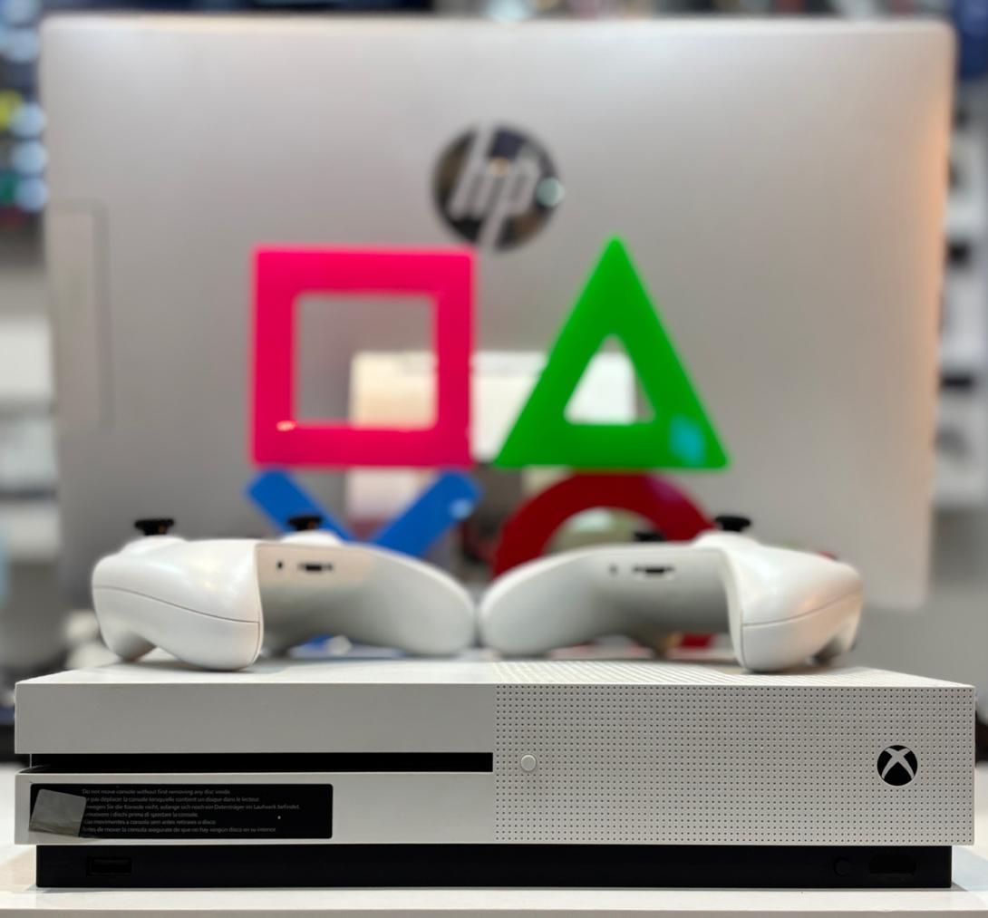 Xbox ones 1t.b ۲ دسته|کنسول، بازی ویدئویی و آنلاین|اصفهان, باغ زرشک|دیوار