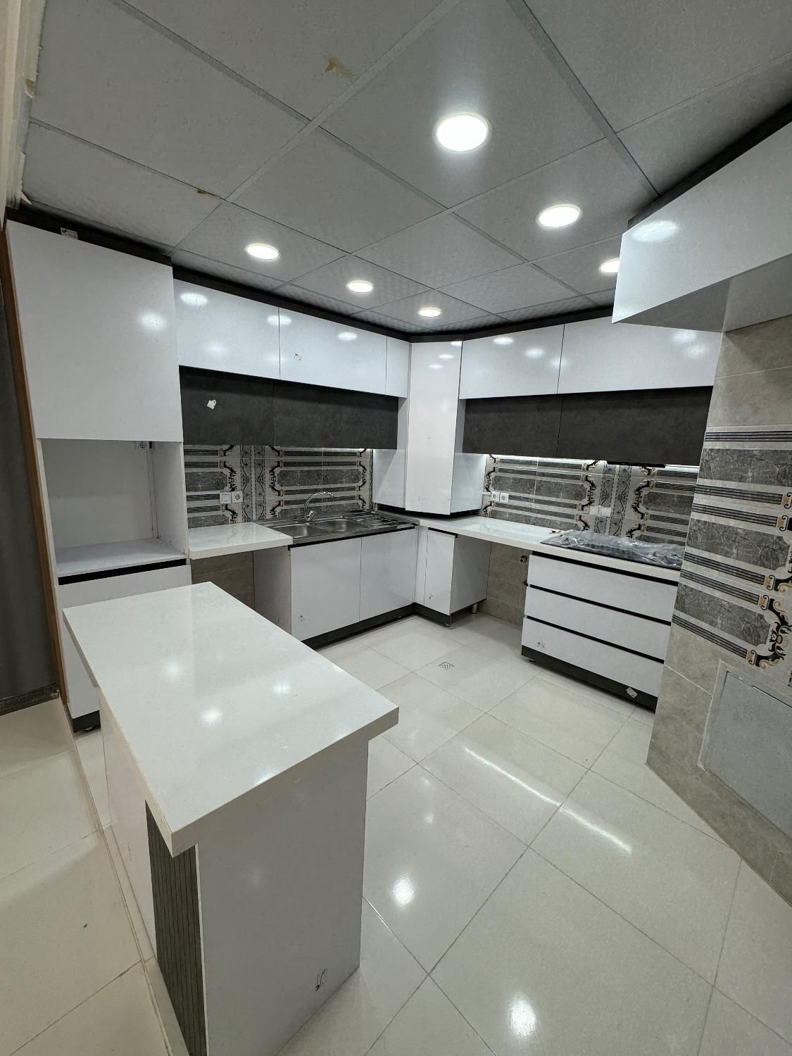 مسکن مهر لوکس وام تسویه|فروش آپارتمان|صدرا-فارس, فاز ۲|دیوار