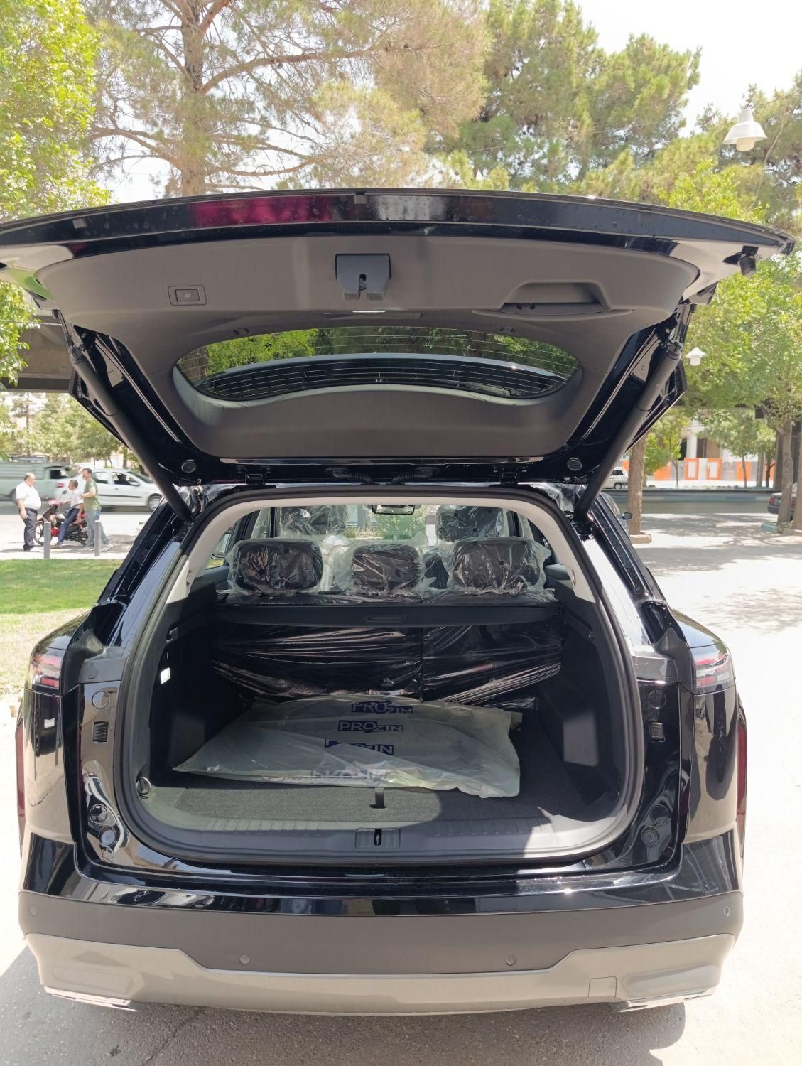 لوکانو L7 مشکی1404 صفرخشک تحویل فوری تک برگ سند|خودرو سواری و وانت|اصفهان, لیمجیر|دیوار