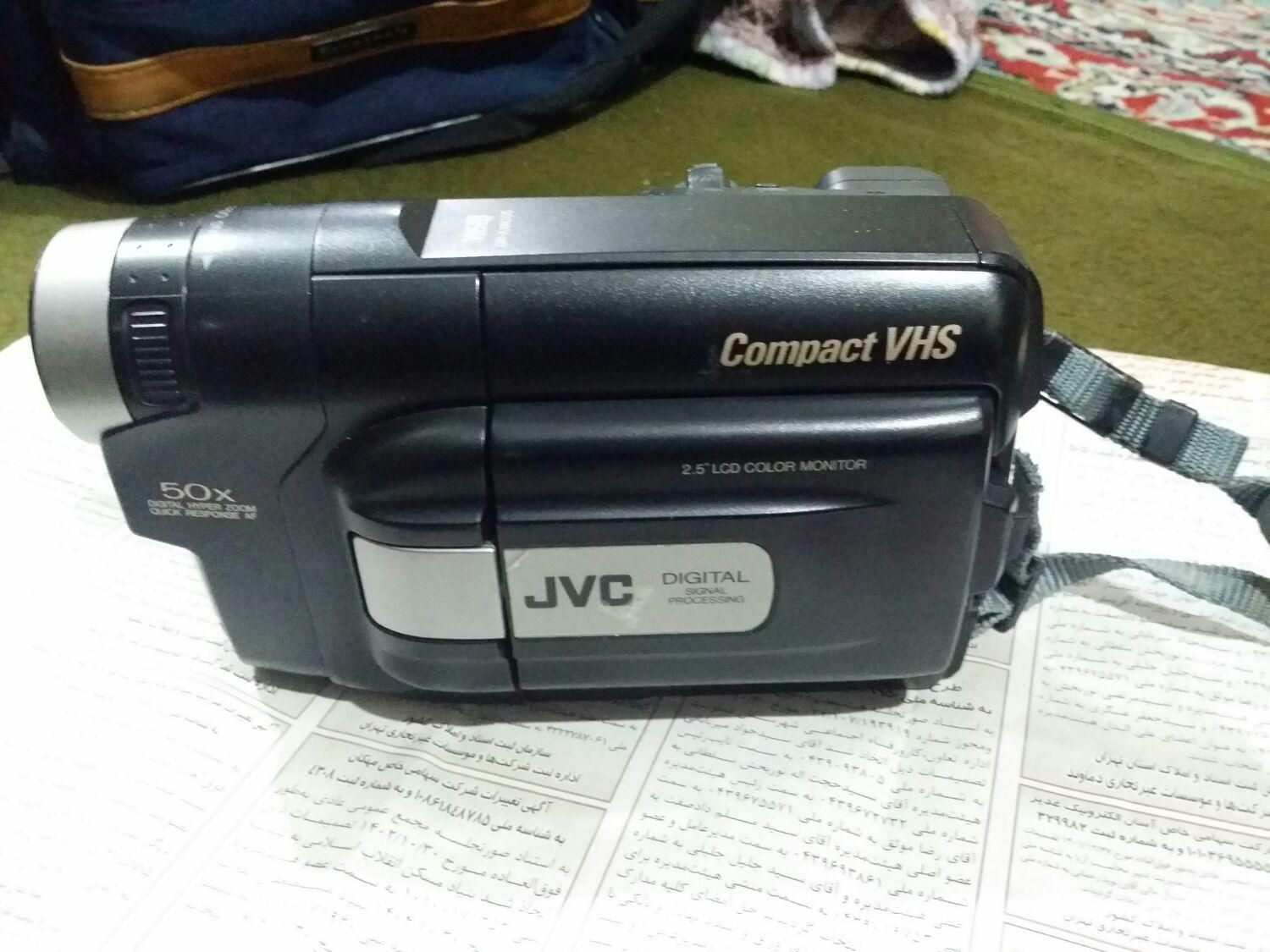 دوربین هندی کم ژاپنی  JVC نوار VHS کوچک  خور سالم|دوربین عکاسی و فیلم‌برداری|کرج, چهارصد دستگاه|دیوار