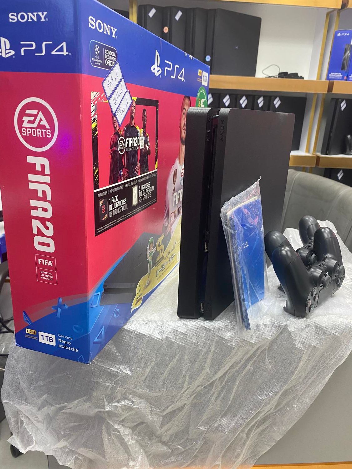 ps4 slim یک ترا بایت ۲۰ عدد بازی روز|کنسول، بازی ویدئویی و آنلاین|تهران, میدان انقلاب|دیوار