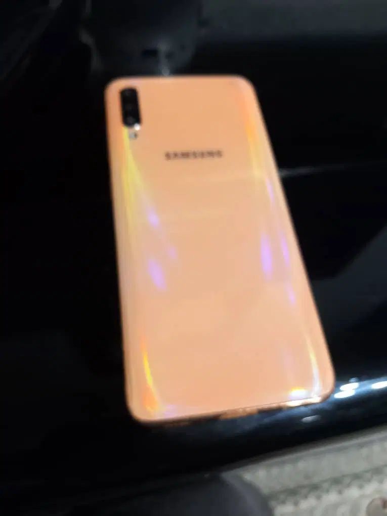سامسونگ Galaxy A70 با حافظهٔ ۱۲۸ گیگابایت|موبایل|کرج, گلشهر|دیوار