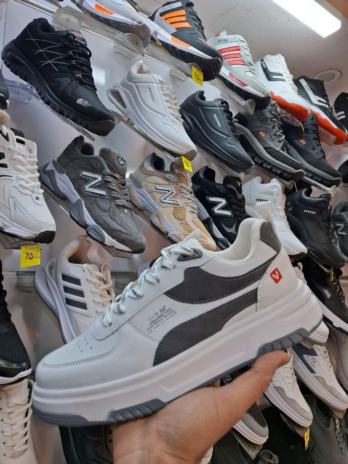 اسپرت (( VANS 361 )) شیک و جذاب|کیف، کفش، کمربند|اصفهان, مصلی|دیوار