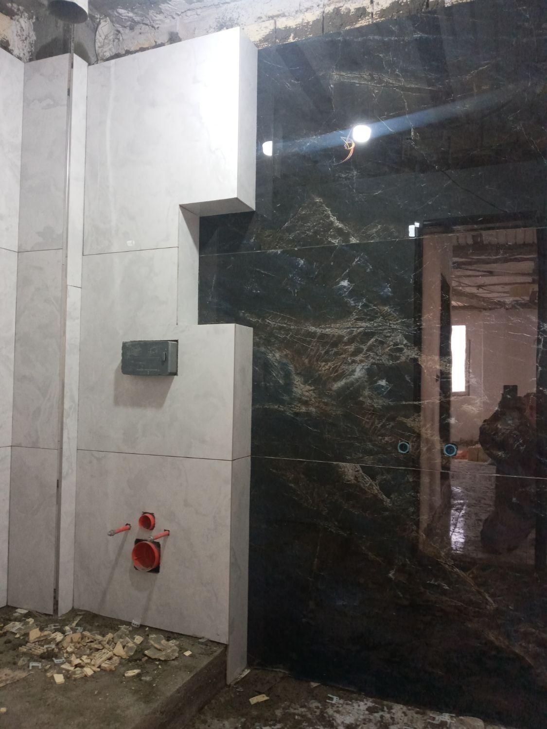 نصب انواع کاشی سرامیک موزائیک قرنیز سنگ و....|خدمات پیشه و مهارت|اراک, |دیوار