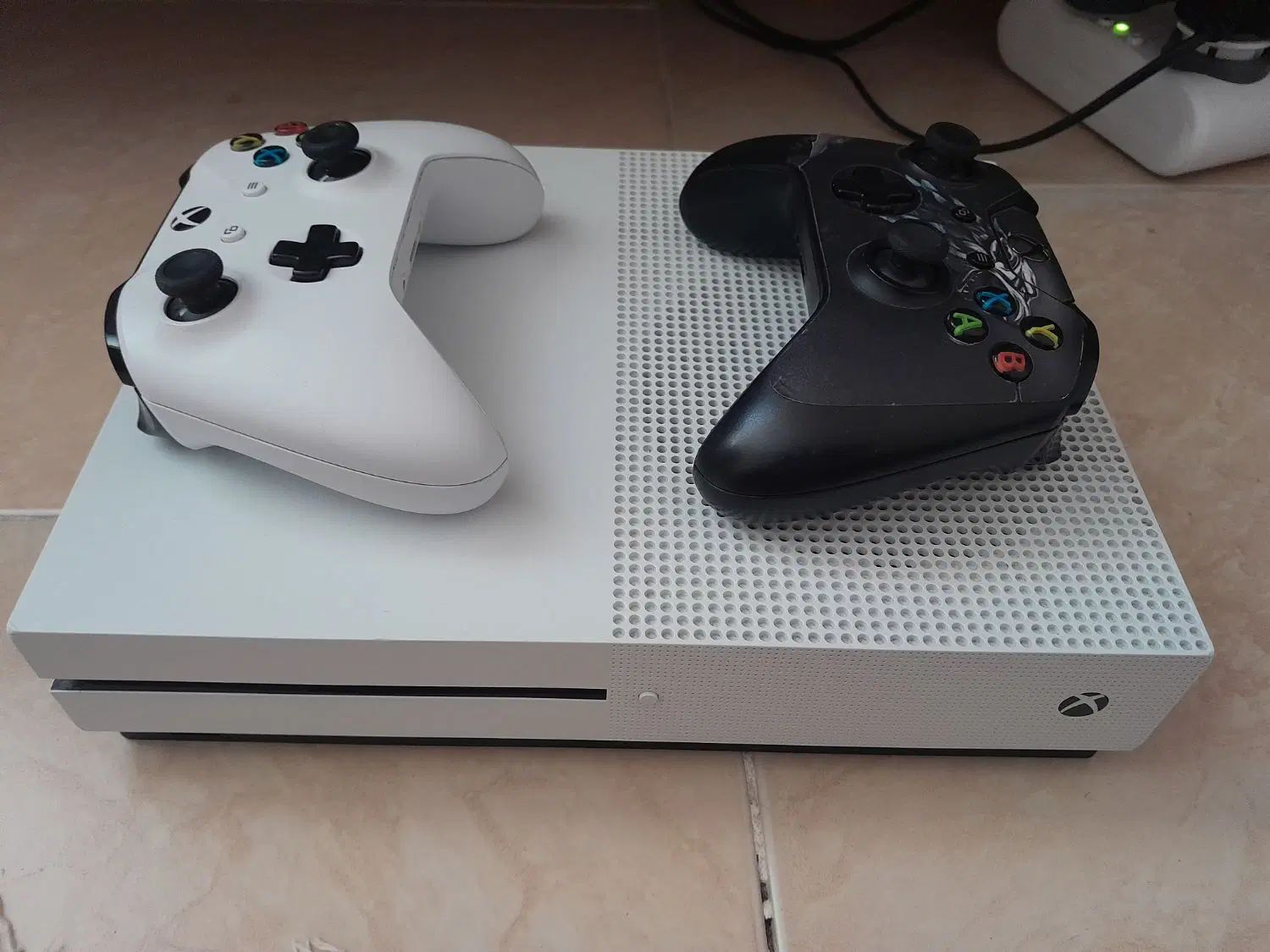 xbox one s 4k|کنسول، بازی ویدئویی و آنلاین|مشهد, شهرک لشکر (شهرک غرب)|دیوار