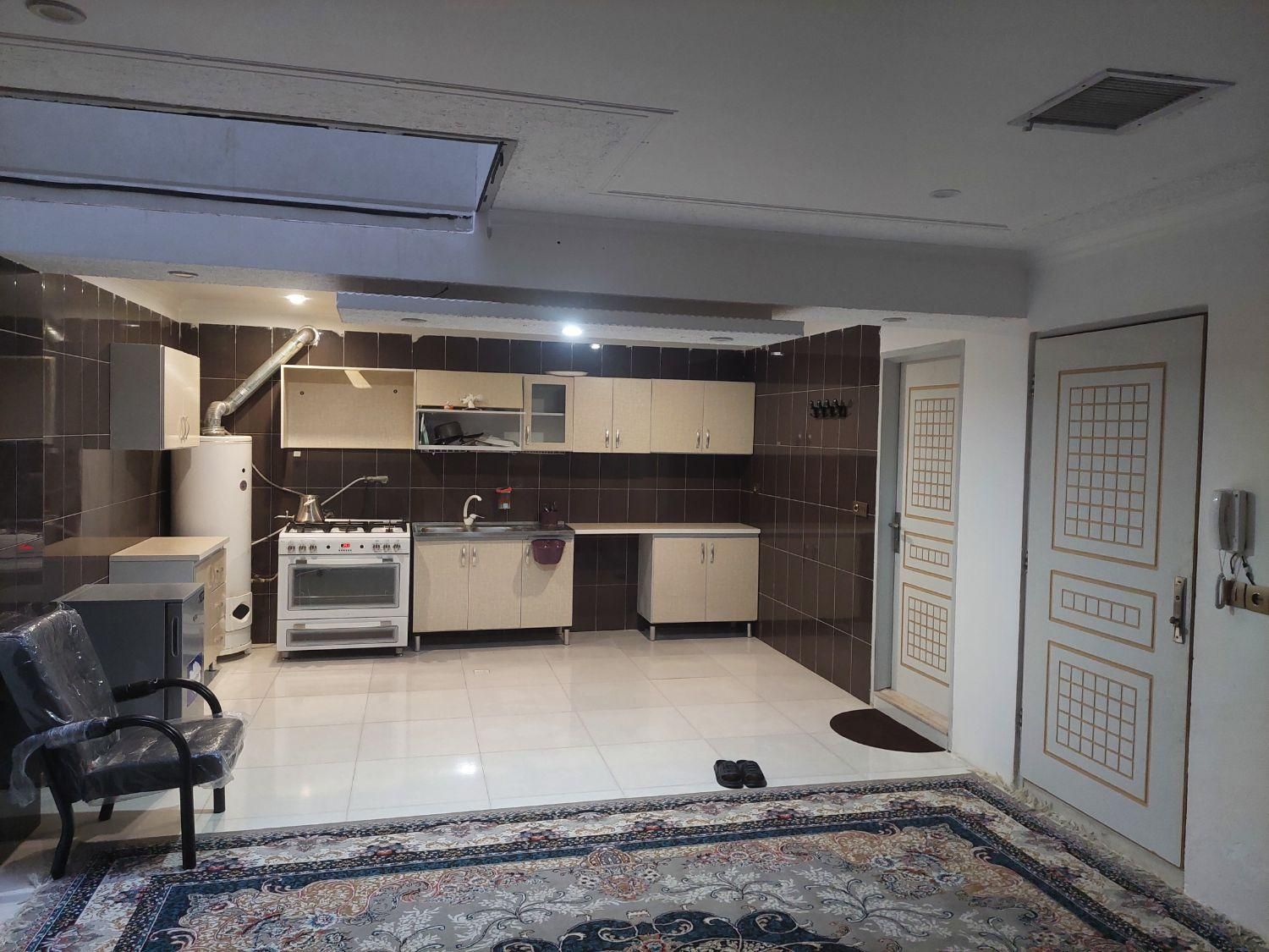 سوئیت مسافر نوساز همکف بدون پله با پارکینگ|اجارهٔ کوتاهمدت آپارتمان و سوئیت|یزد, |دیوار