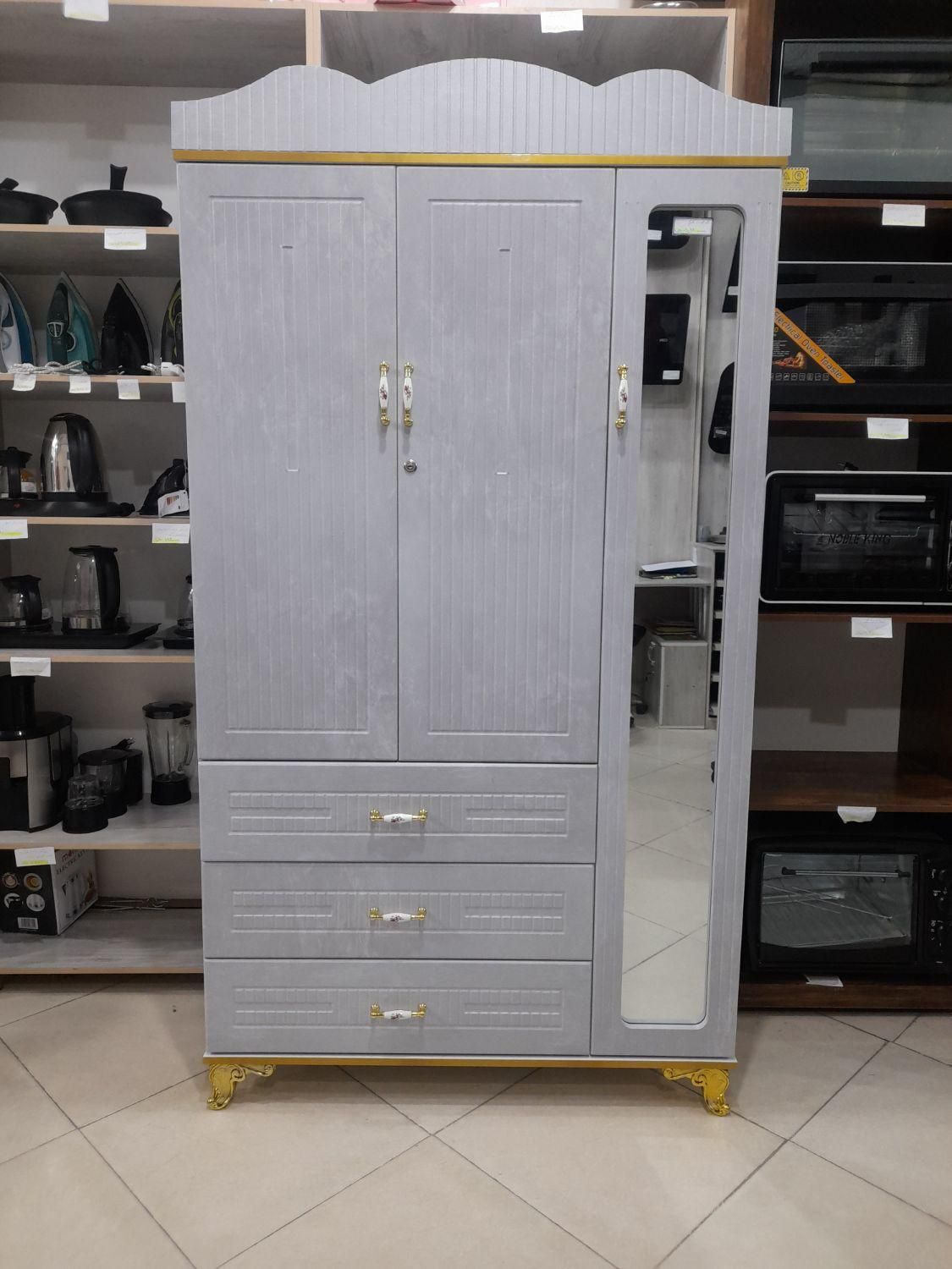 کمد لباسی سه درب وکیوم * اثاث مارکت|جاکفشی، کمد، دراور|سیرجان, |دیوار