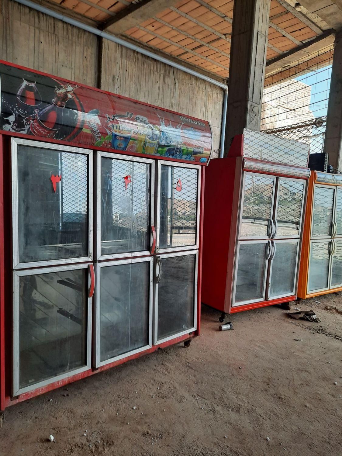 تعدادی یخچال فریزر ایستاده مغازه|فروشگاه و مغازه|سبزوار, |دیوار