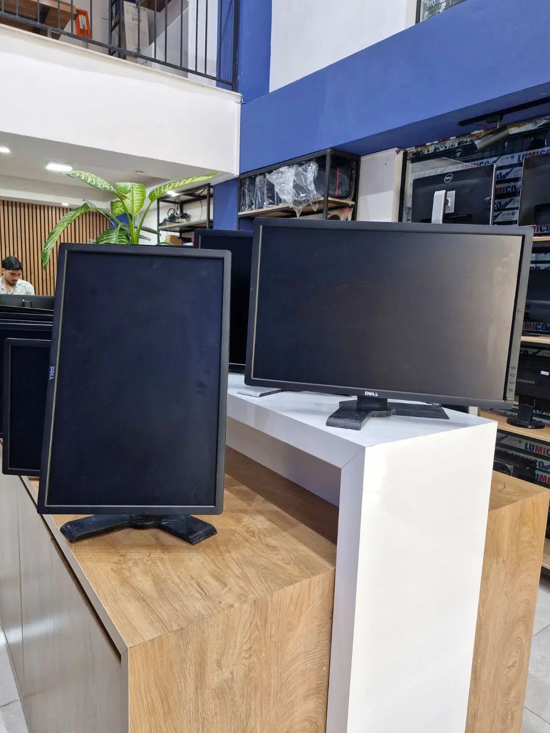 مانیتور اورجینال سری اولترا dell 24 (پایه آسانسوری|قطعات و لوازم جانبی رایانه|بجنورد, |دیوار