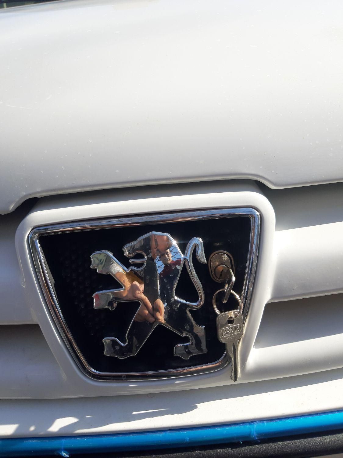 قفل کاپوت نیسان کولردارپراید پژوسمند۲۰۶دنا|قطعات یدکی و لوازم جانبی|مشهد, طلاب|دیوار