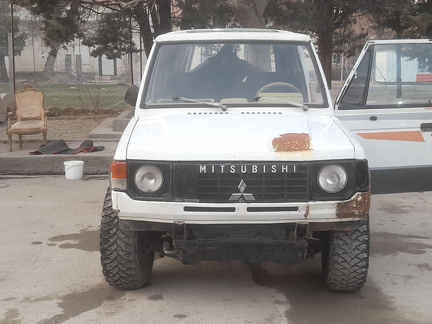 میتسوبیشی پاجرو 2 در 4 سیلندر، مدل ۱۹۹۲|خودرو سواری و وانت|تهران, طرشت|دیوار