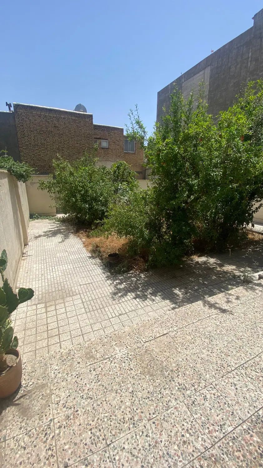 ویلایی/۳۳۰متر/جنوبی/اوایل برسلانی/اقبال ۱|فروش خانه و ویلا|مشهد, اقبال|دیوار