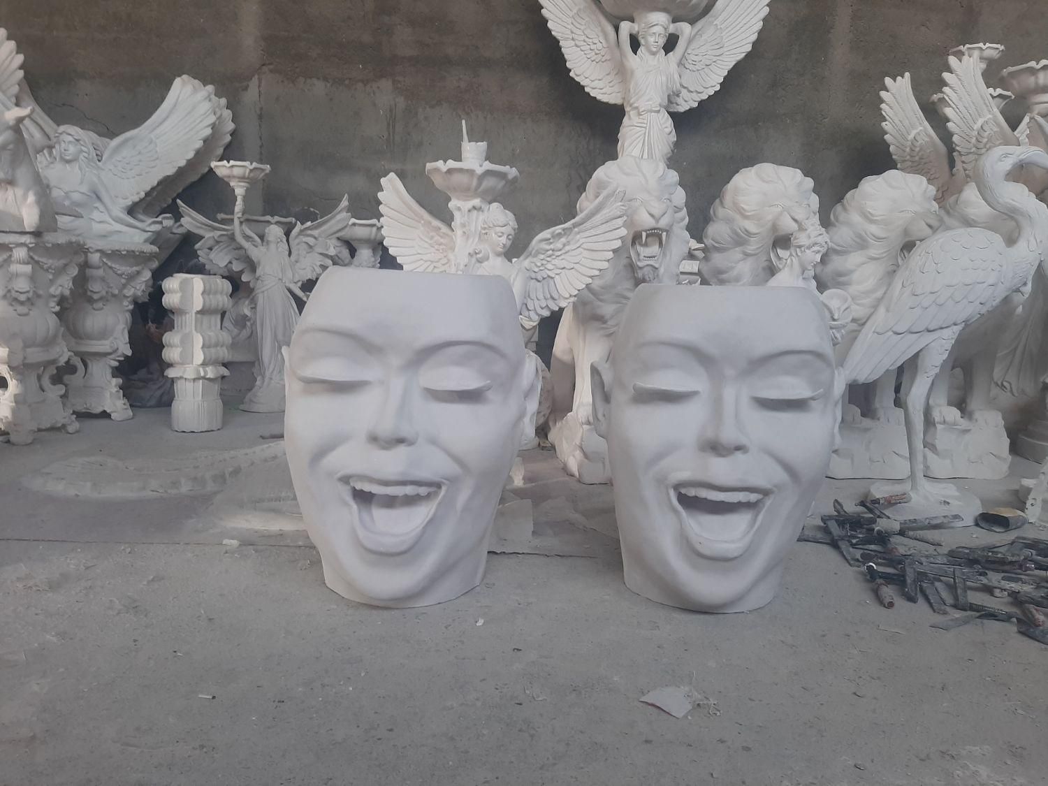 گلدان فایبرگلاس بزرگ مدرن خاض(مجسمه سازی اطمانی)|مجسمه، تندیس، ماکت|مشهد, نوید|دیوار