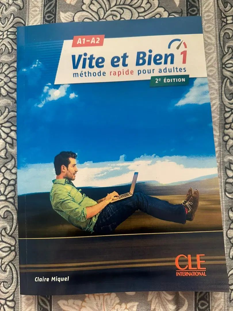 کتاب آموزش زبان فرانسوی|کتاب و مجله آموزشی|تهران, شهرک گلها (تهرانسر)|دیوار