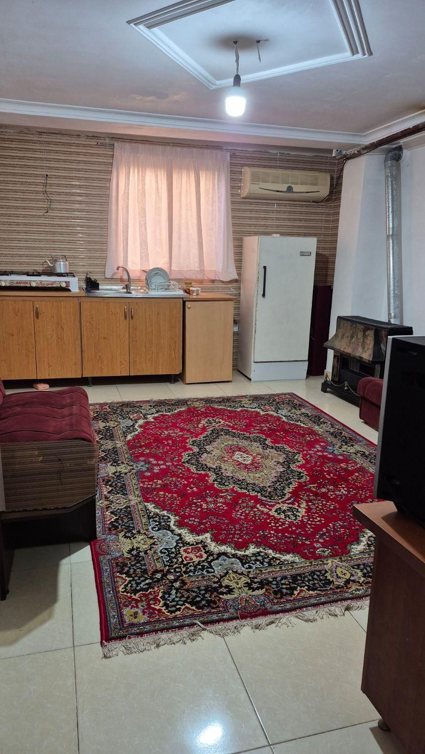 اجاره سوییت+جای پارک+پارکینگ توافقی|اجارهٔ کوتاهمدت آپارتمان و سوئیت|رشت, باهنر|دیوار