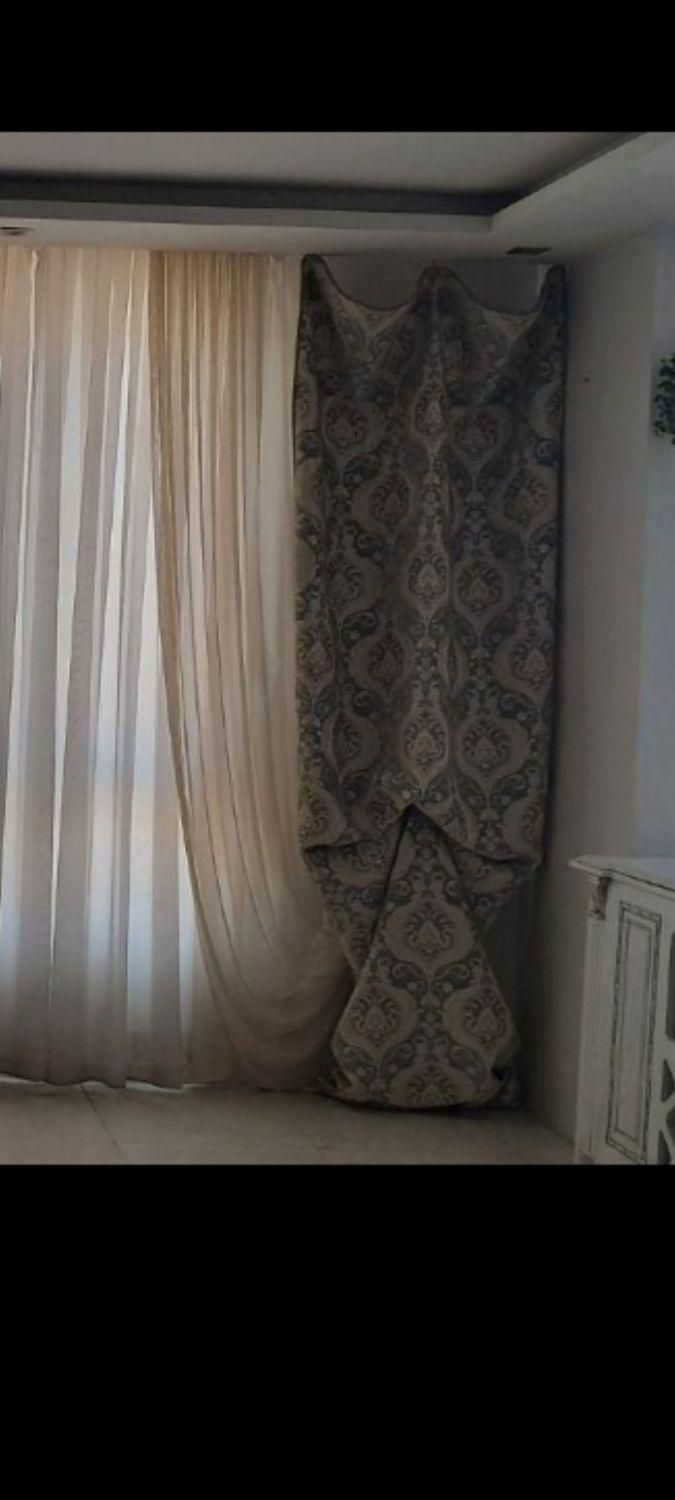 دوتا دستک پرده مخمل|پرده، رانر، رومیزی|مشهد, منزل آباد|دیوار