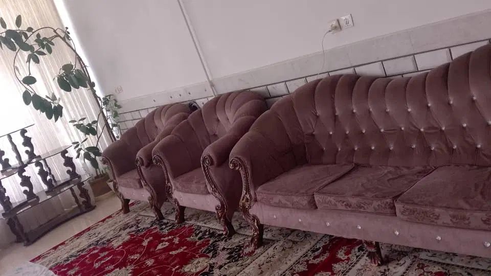 مبل ۹ نفره با میز عسلی|مبلمان خانگی و میز عسلی|اصفهان, بابوکان|دیوار