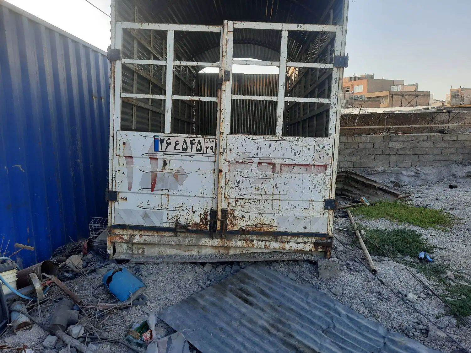 یک عدد کانتینر ۷متری مال ماشین ویک۵متر ایسوزو|ماشین‌آلات صنعتی|تهران, فرودگاه مهرآباد|دیوار