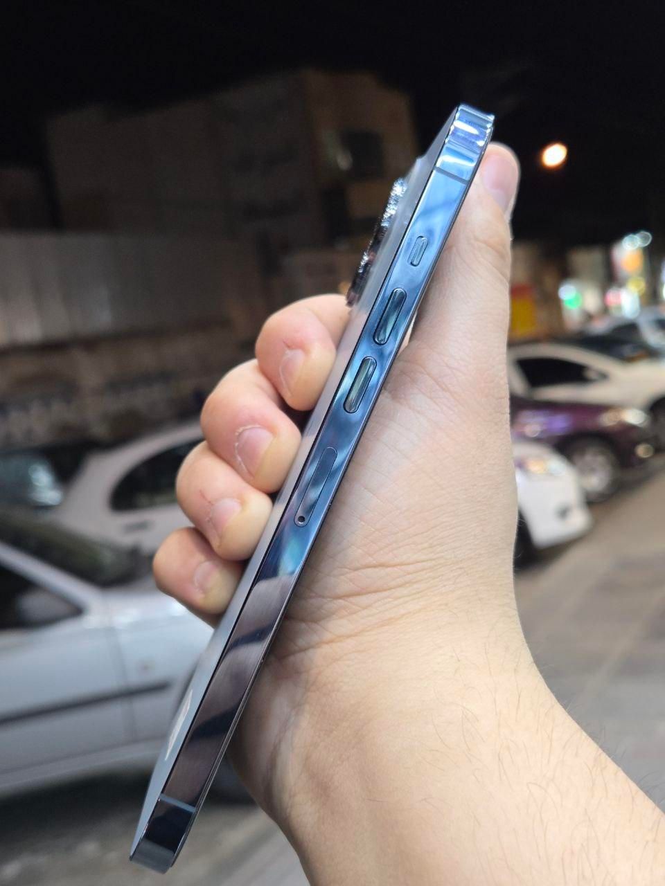 اپل iPhone 13 Pro Max با حافظهٔ ۲۵۶ گیگابایت آبی|موبایل|مشهد, هفده شهریور|دیوار