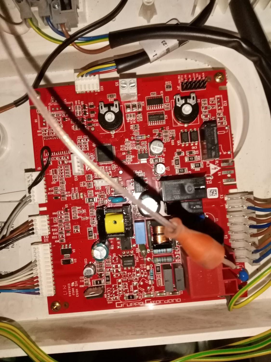 نصب تعمیر و سرویس کولر|خدمات پیشه و مهارت|رشت, توشیبا|دیوار