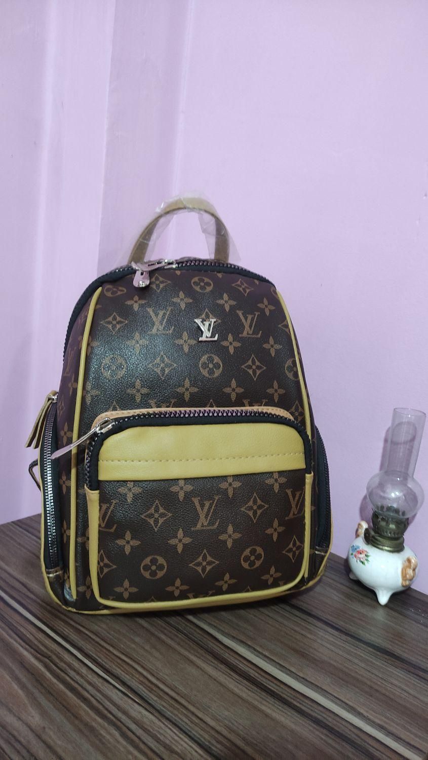 کوله دخترونه وکیف|کیف، کفش، کمربند|رشت, معلم|دیوار