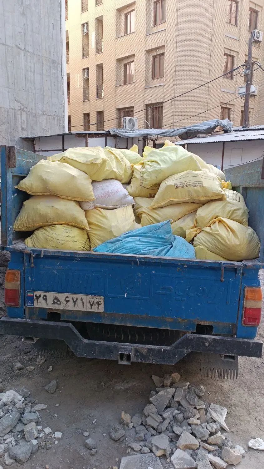 حمل خاک نخاله توسط نیسان کمپرسی کارگر و مینی لدر|خدمات حمل و نقل|مشهد, توس (بلوار توس)|دیوار