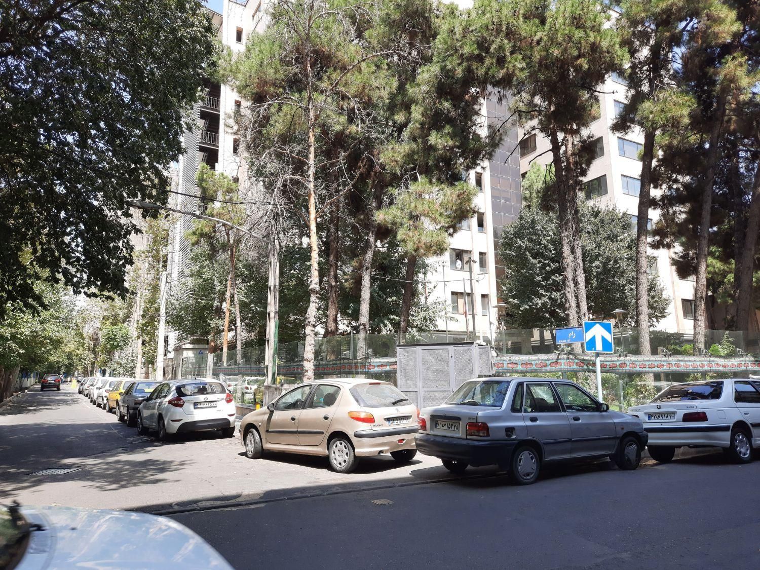 مستغلات ۳۵۰ متری|فروش خانه و ویلا|تهران, طرشت|دیوار