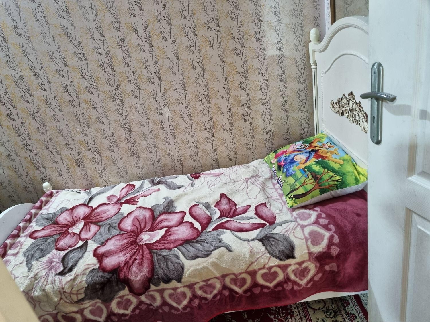 تخت ۱ نفره|تخت و سرویس خواب|چهاردانگه (تهران), |دیوار