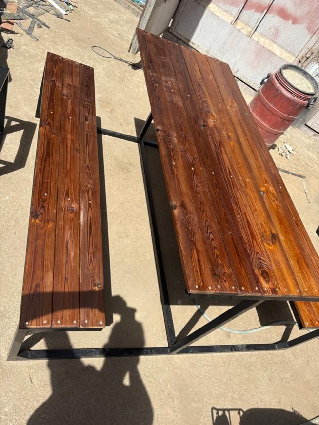 نیمکت و میز چسبیده طرح T|صندلی و نیمکت|اصفهان, رهنان|دیوار