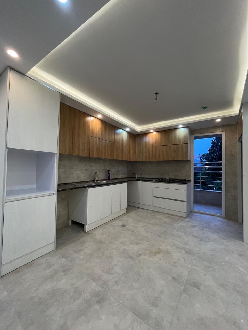 تکواحدی ۱۲۵متری ۴ پارکینگ|فروش آپارتمان|لاهیجان, کوی استادان|دیوار