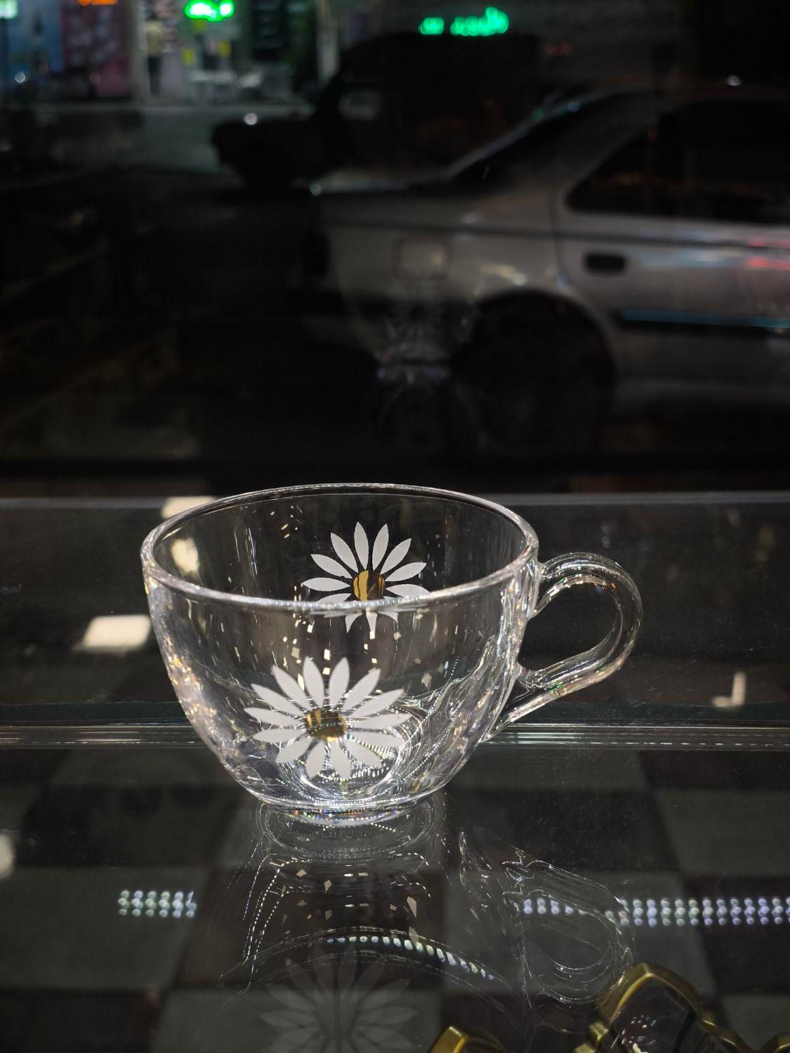 استکان (فنجان خارجی گلدار)|ظروف سرو و پذیرایی|تبریز, |دیوار