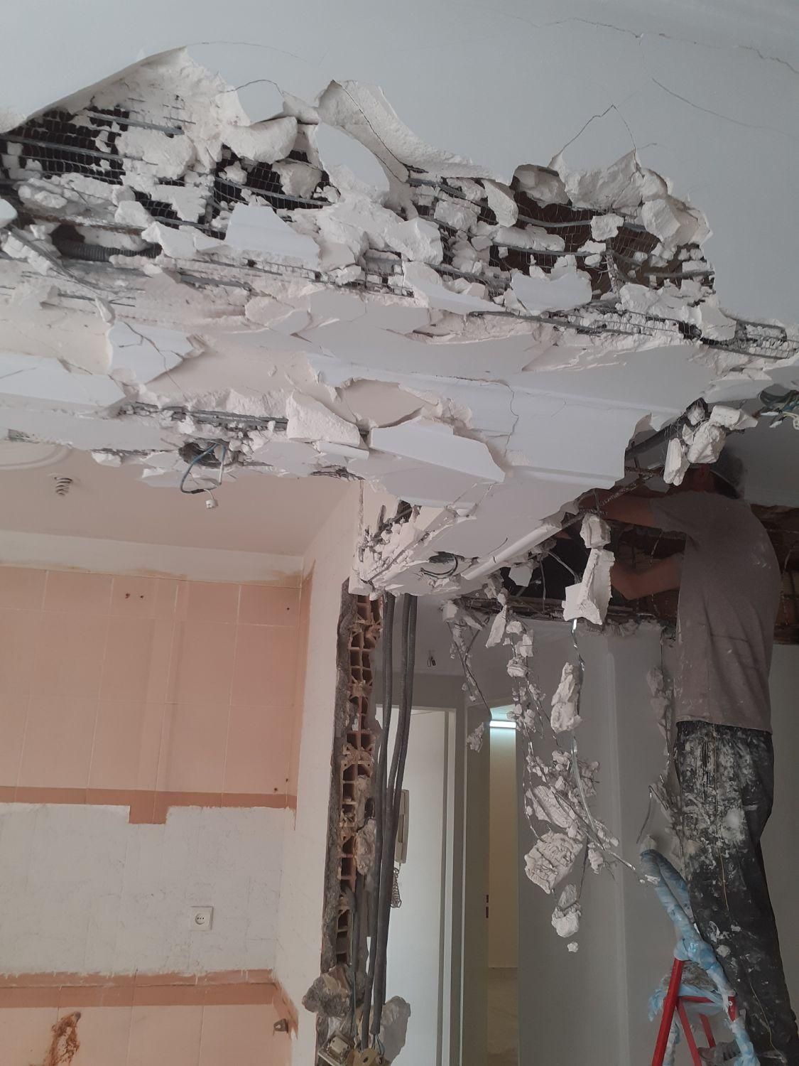 تخریب و کاشیکاری ،گچکاری|خدمات پیشه و مهارت|تهران, ستارخان|دیوار