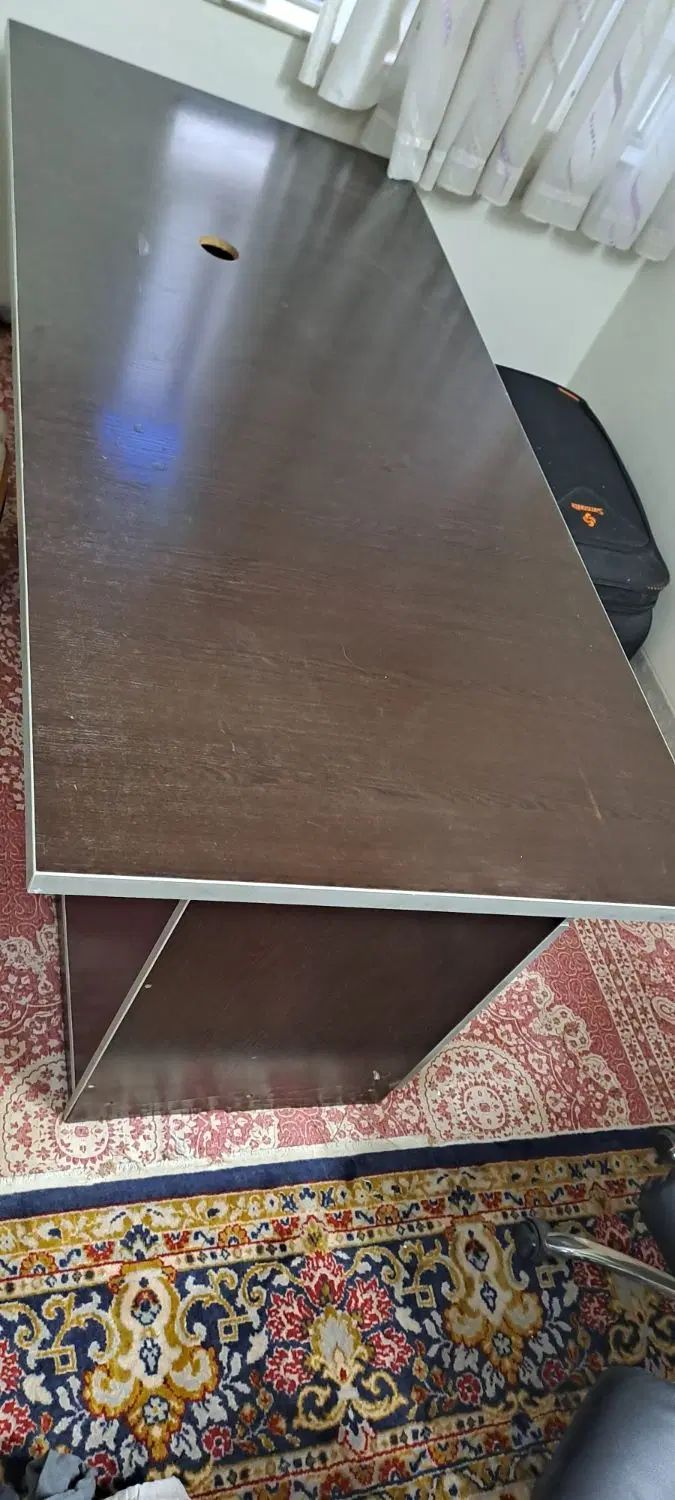 میزکار.صندلی.کتابخانه.طبقه ی دکوری.به صورت یکجا|دفتر کار|یزد, |دیوار