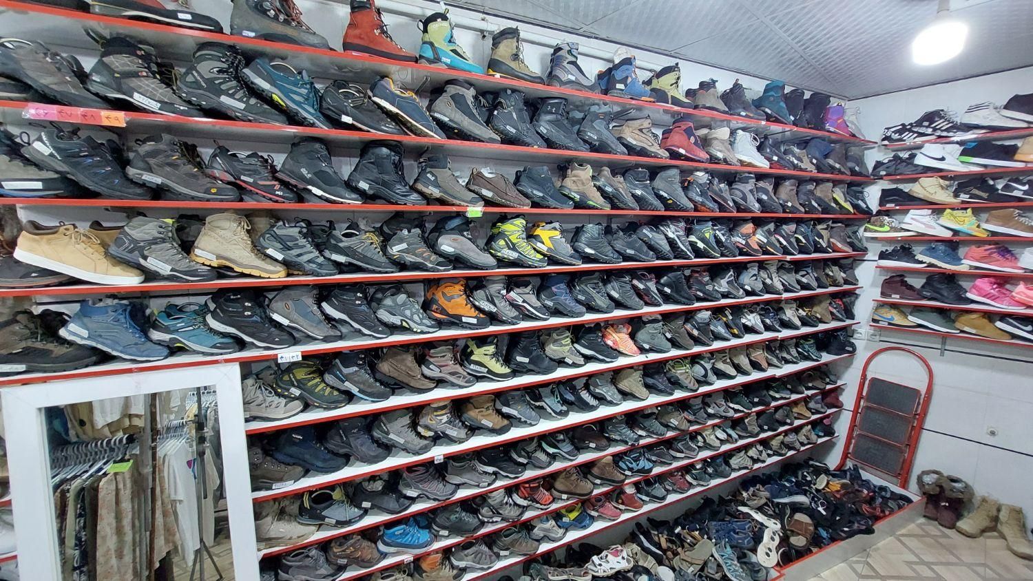 بوت کوهنوردی ،شهری،استوک،تاناکورا|کیف، کفش، کمربند|شیراز, شهرک بزین|دیوار