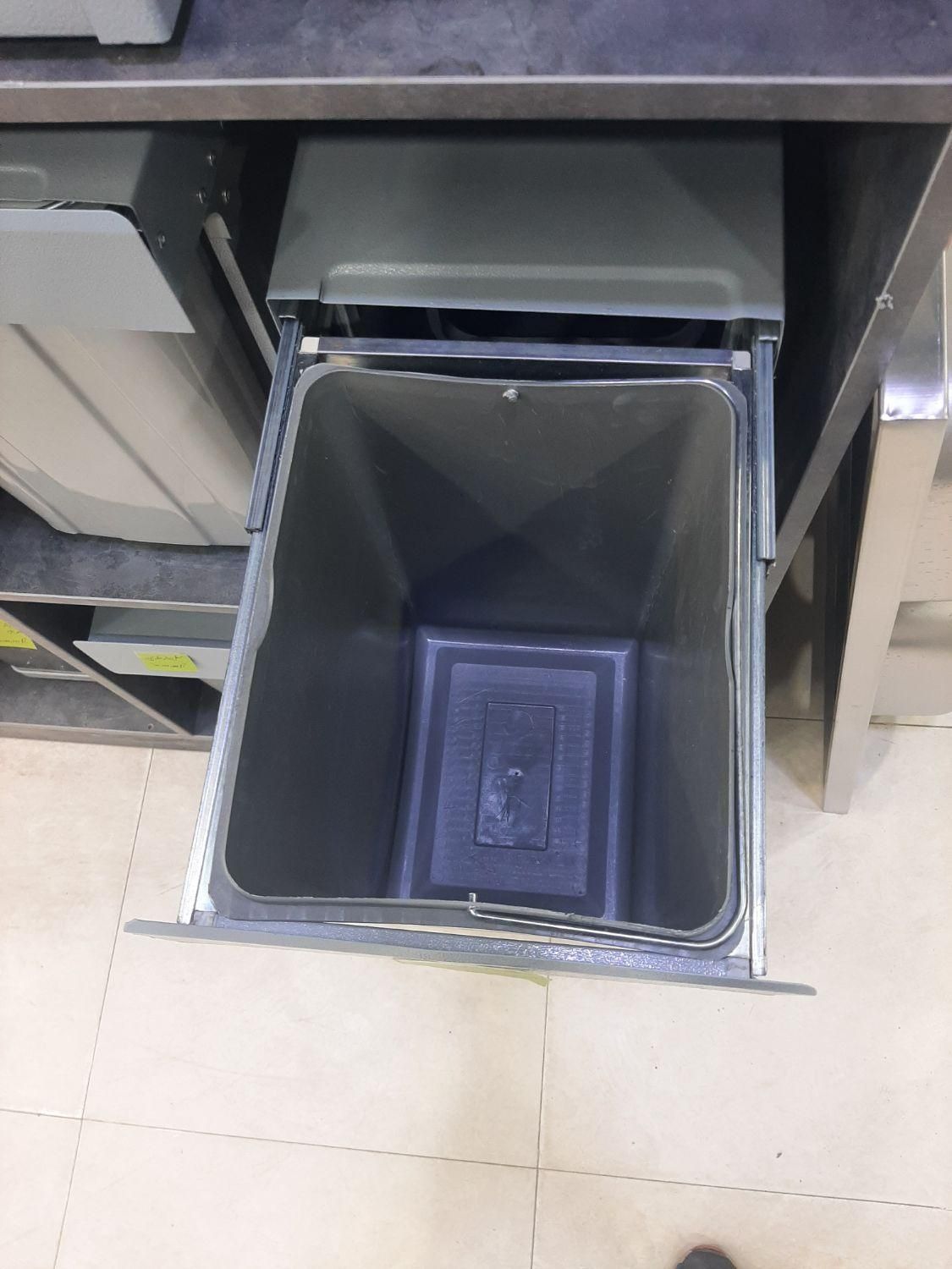 سطل زباله تک ریلی کابینتی|لوازم نظافت|اراک, |دیوار